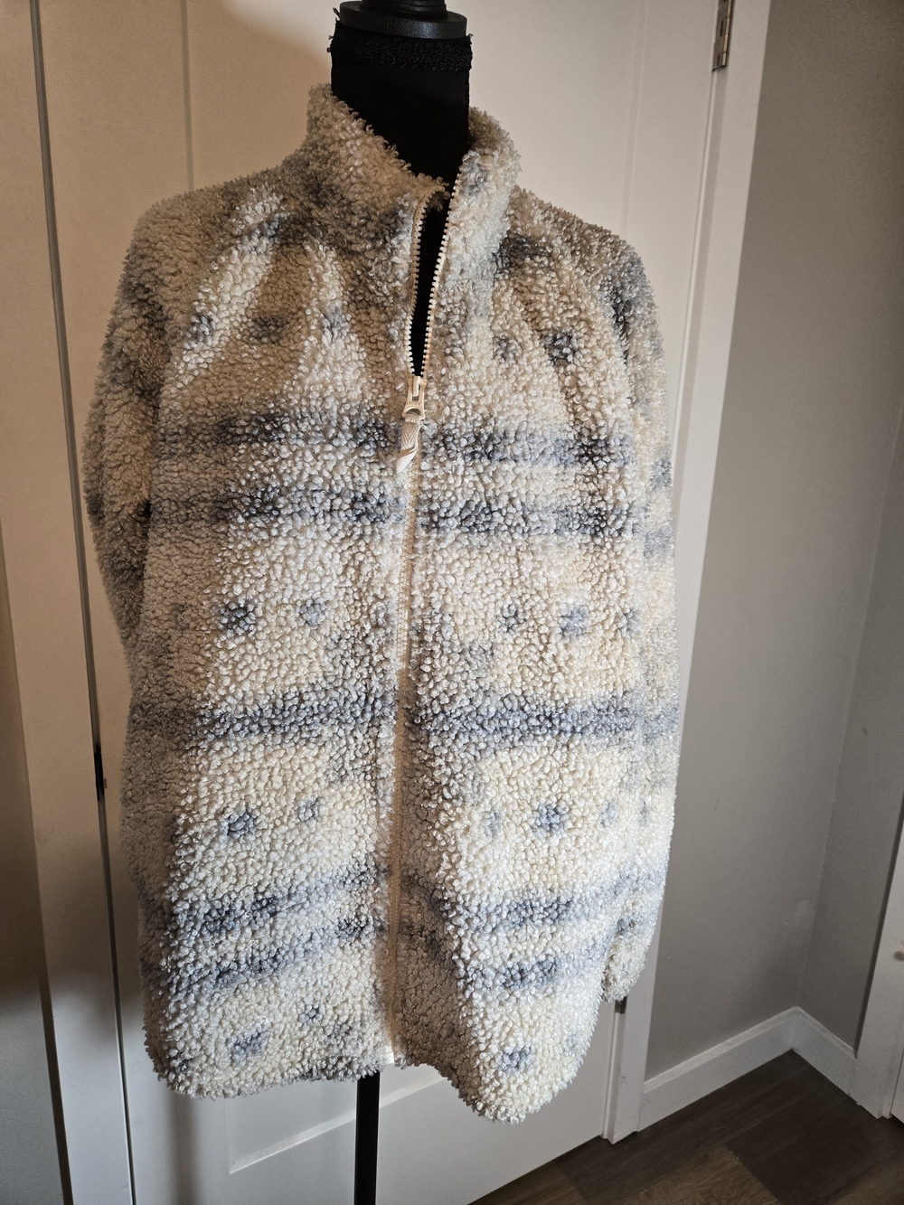 Lucky Brand Fair Isle Sherpa Fleece Full Zip Jacket Medium Cream Grey
